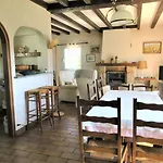 Maison avec WIFI, jardin, à 900m de la plage de Trestraou à PERROS-GUIREC Ref 849